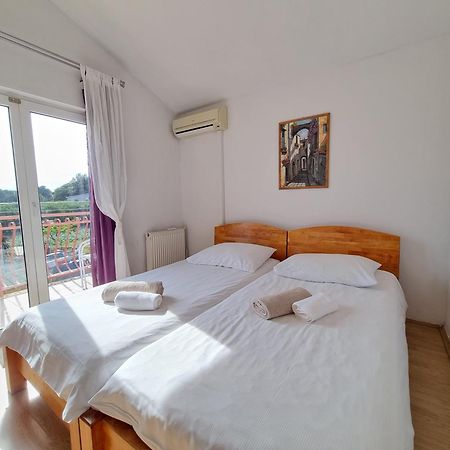 Rooms Slavica Okrug Gornji Szoba fotó